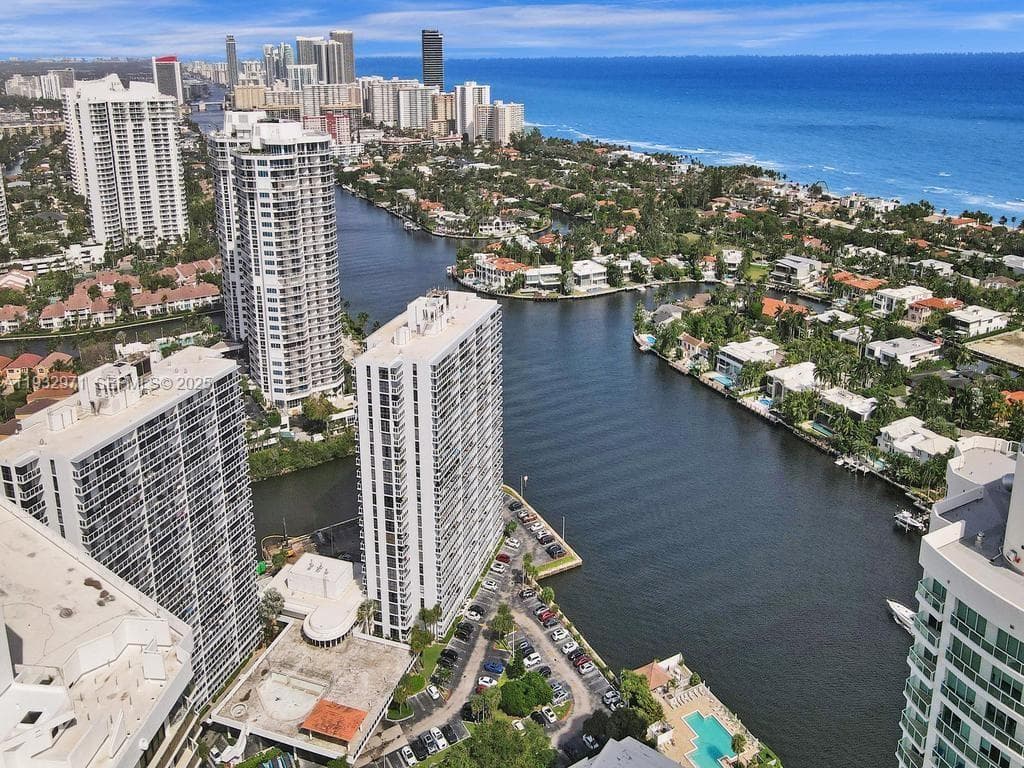 WATERVIEW CONDO · #249 in Aventura - Photo 28