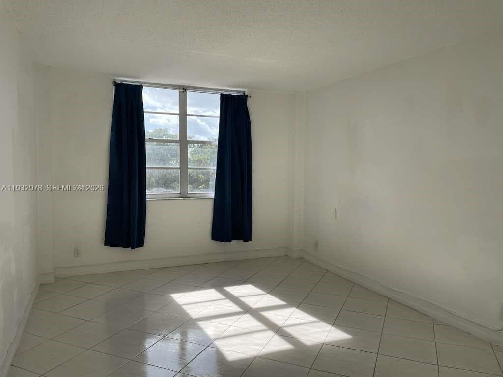 ISLAND PLACE AT NORTH BAY · #4L in North Bay Village - Photo 9