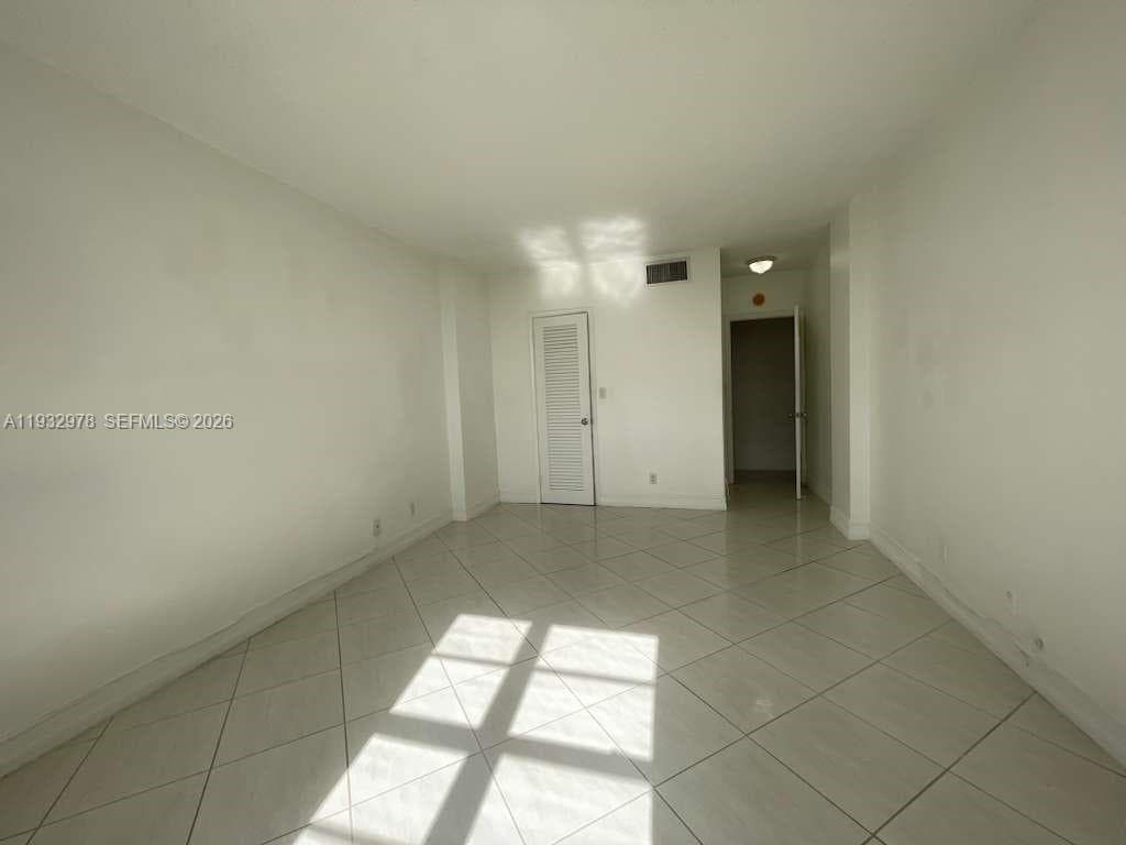 ISLAND PLACE AT NORTH BAY · #4L in North Bay Village - Photo 10
