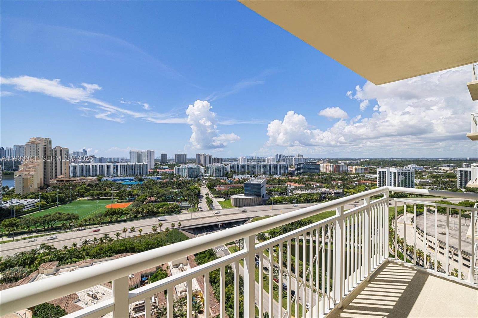 TURNBERRY ON THE GREEN CO · #2307 in Aventura - Photo 12