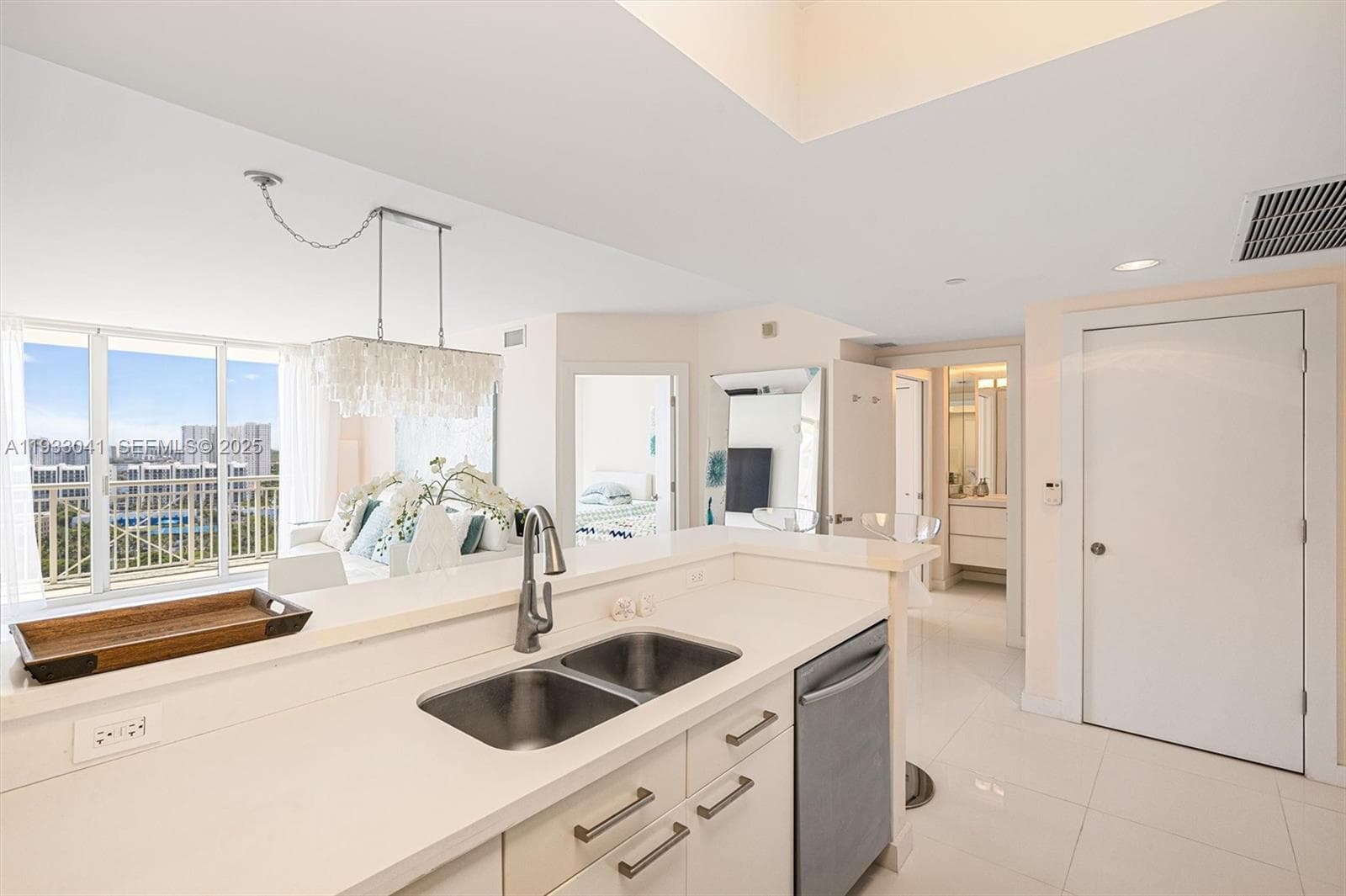 TURNBERRY ON THE GREEN CO · #2307 in Aventura - Photo 5