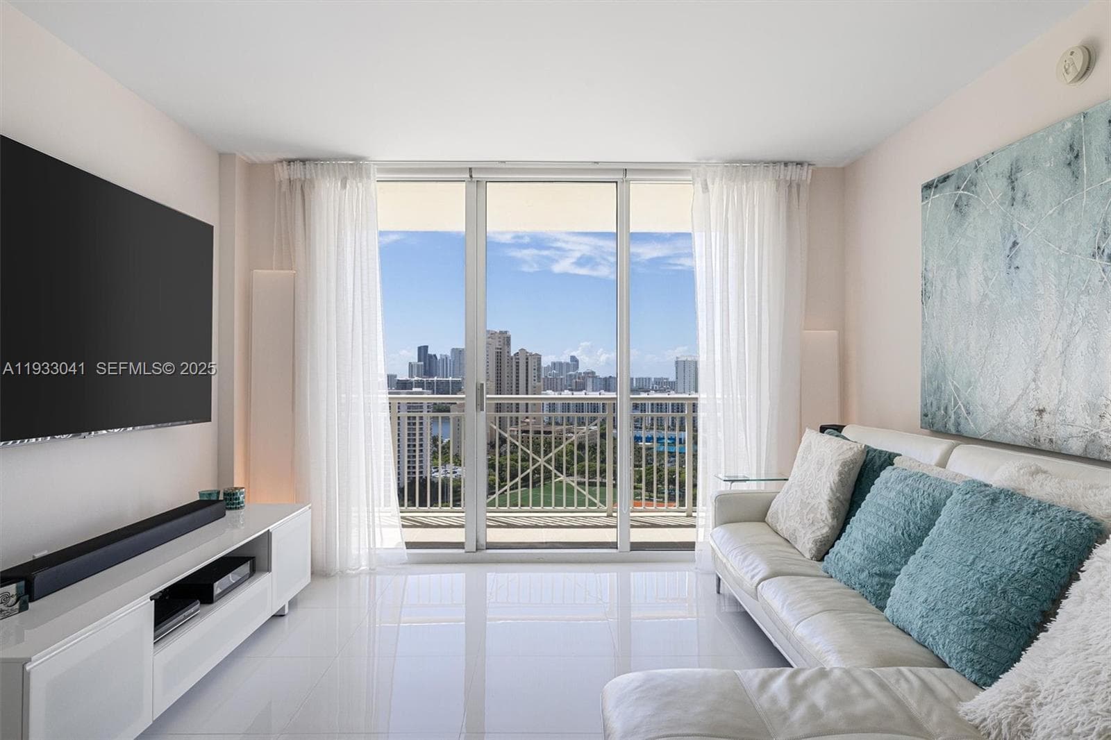 TURNBERRY ON THE GREEN CO · #2307 in Aventura - Photo 10