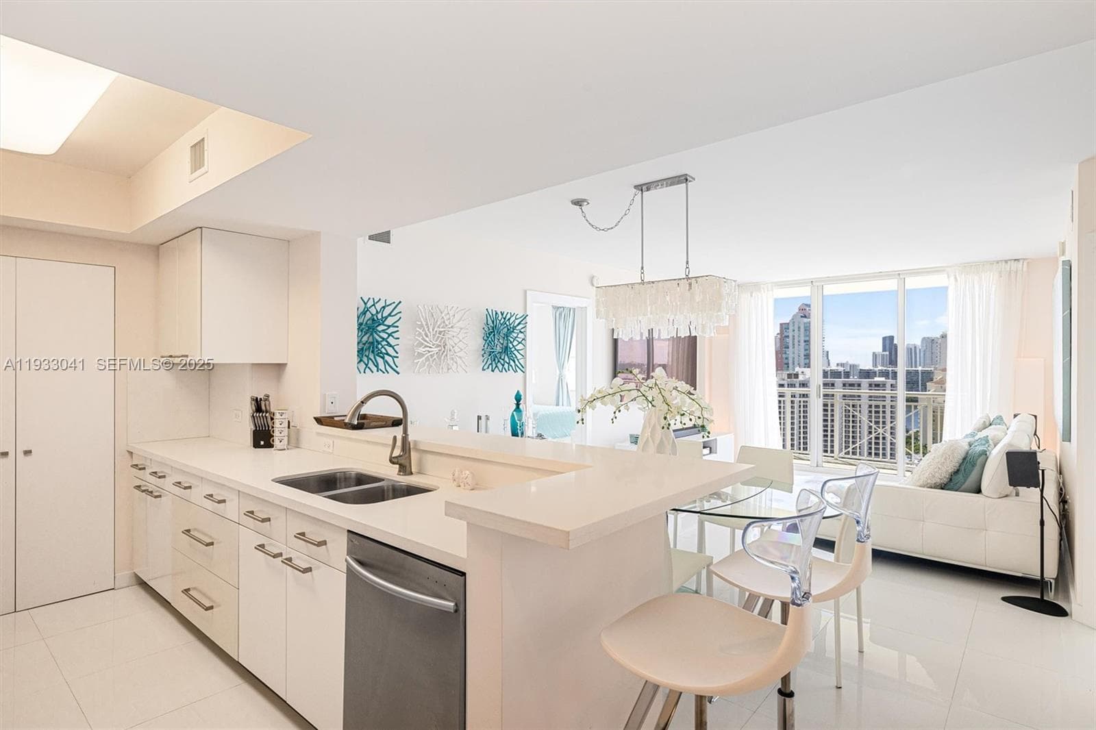 TURNBERRY ON THE GREEN CO · #2307 in Aventura - Photo 4