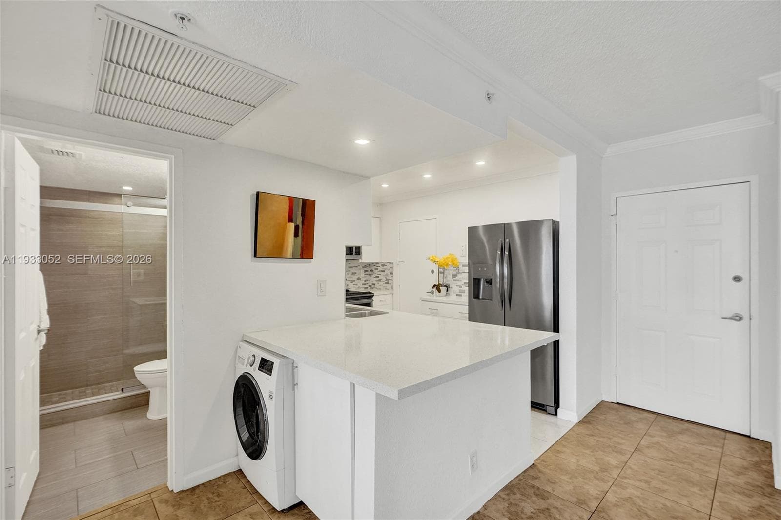 WAVE CONDO · #914 (available) in Hollywood - Photo 11