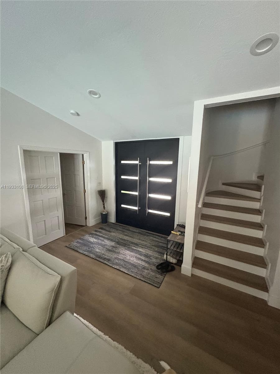 8265 SW 176th Ter photo 3