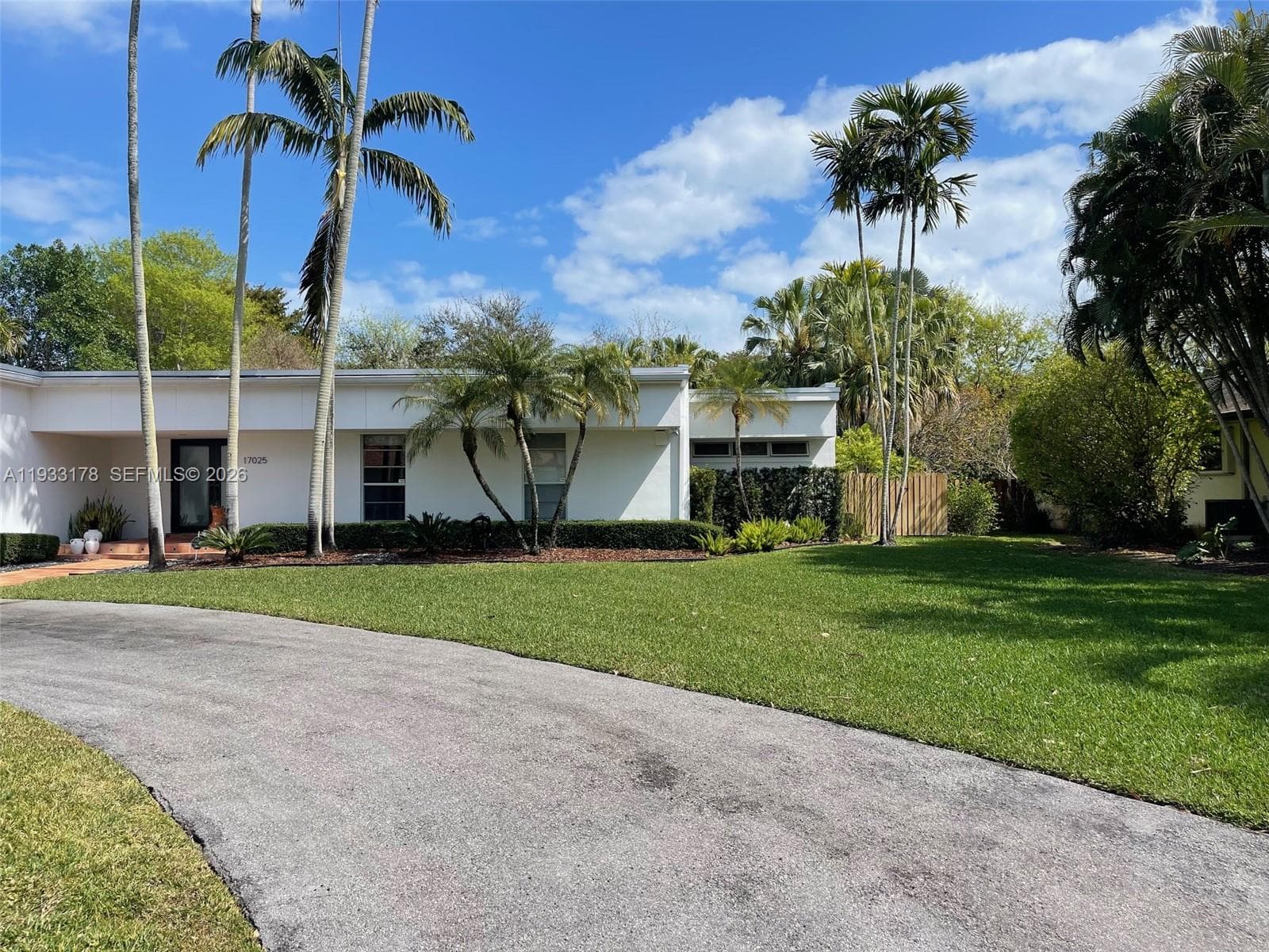 17025 SW 80th Ct photo 4