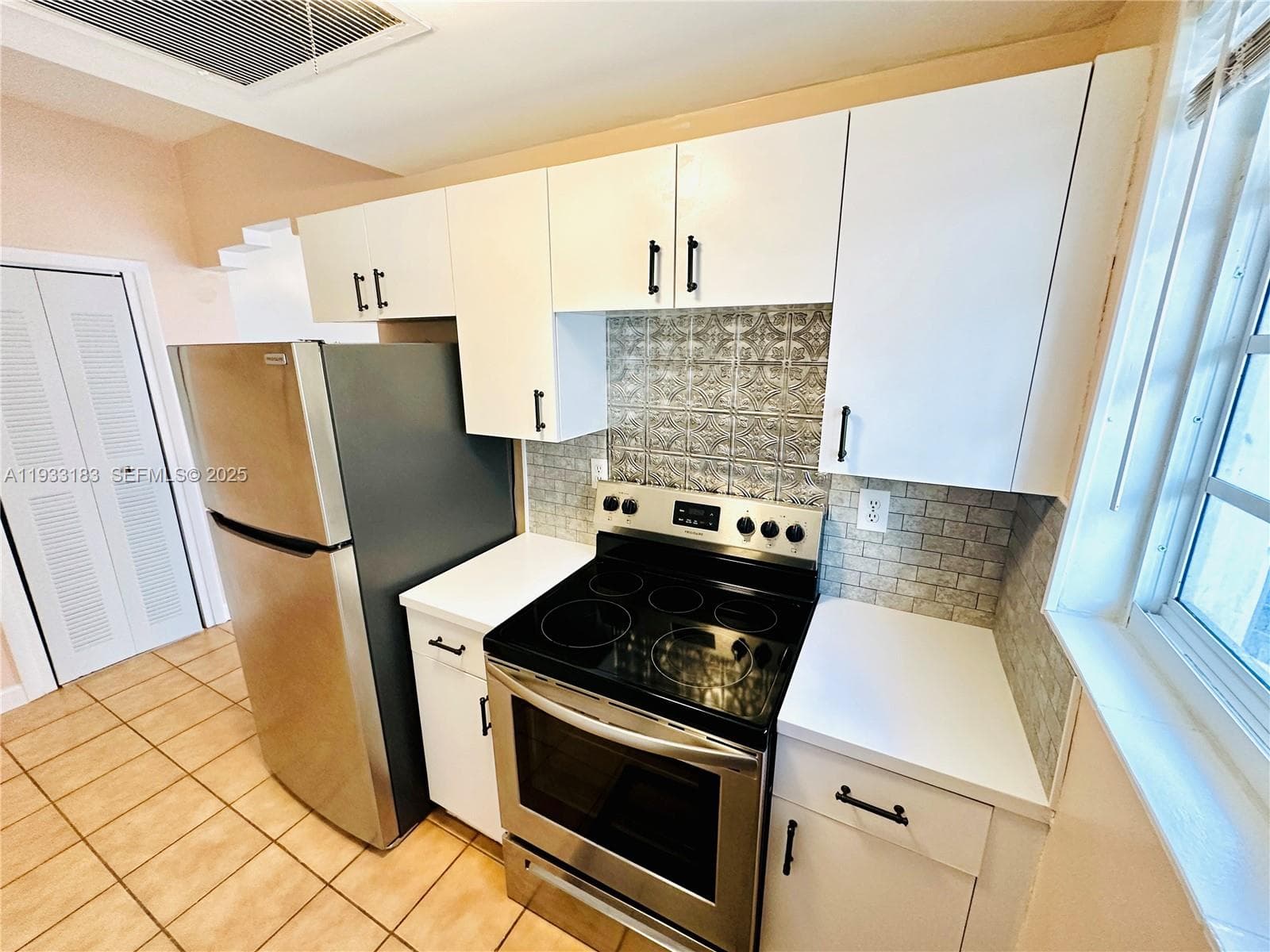 THE CHELSEA CONDO · #203 in Miami Beach - Photo 14