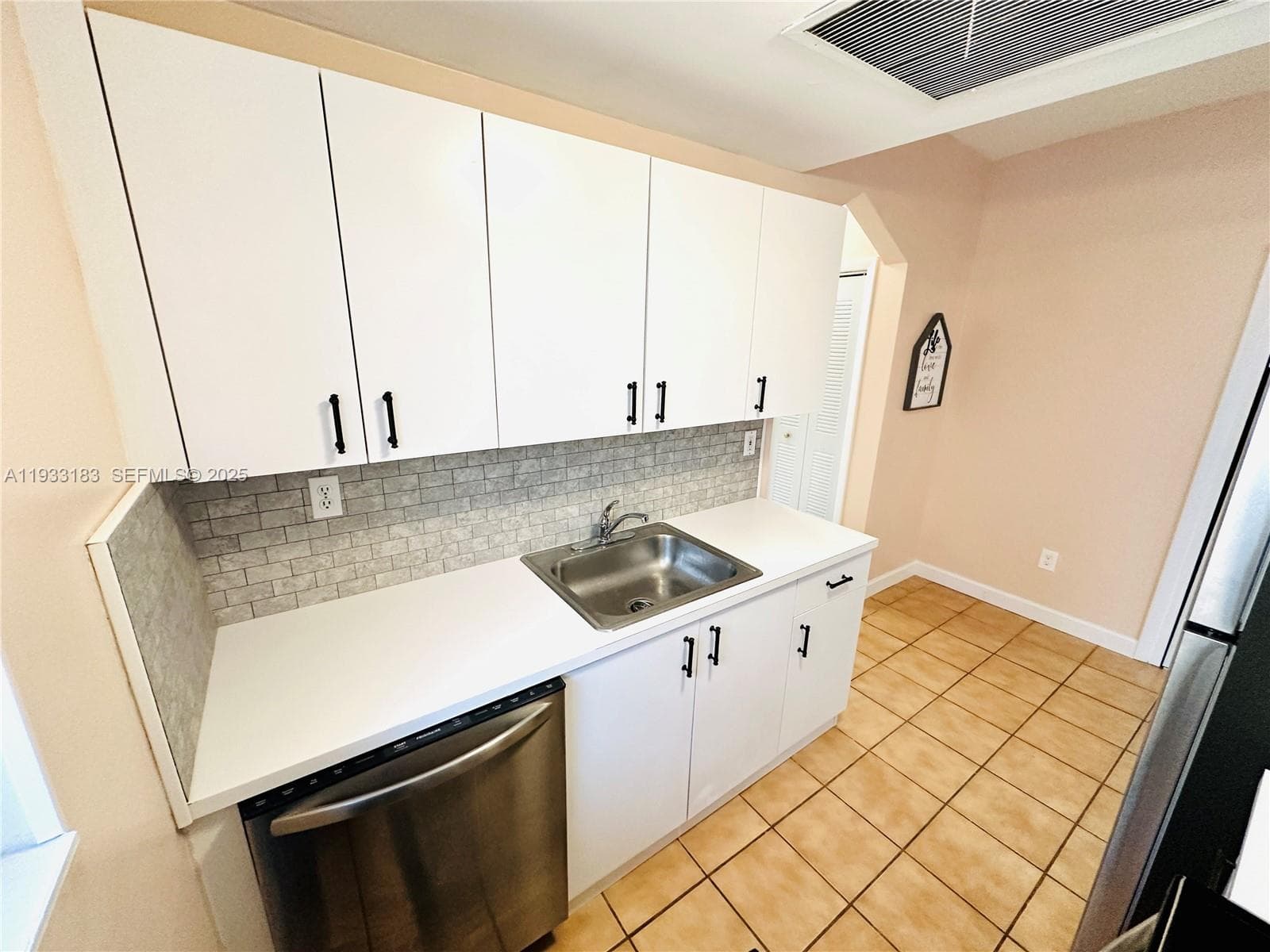 THE CHELSEA CONDO · #203 in Miami Beach - Photo 15