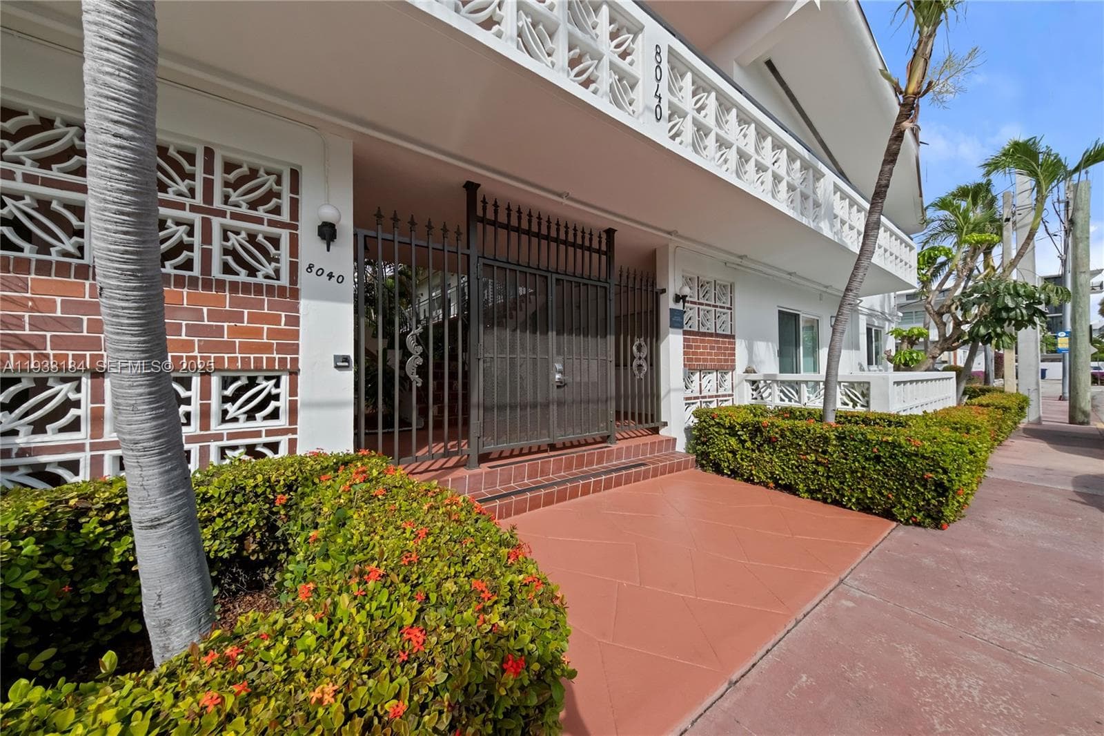 CREEK CLUB CONDO · #11 in Miami Beach - Photo 2