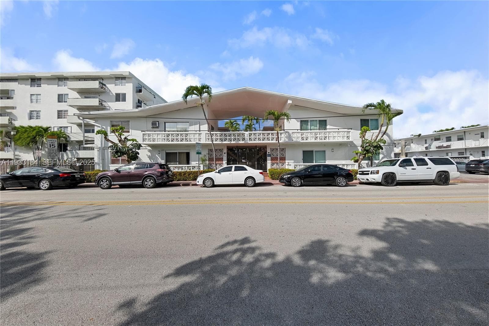 CREEK CLUB CONDO · #11 in Miami Beach - Photo 1