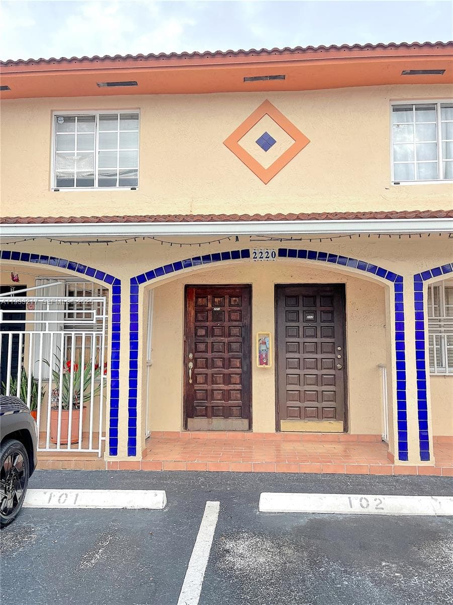 RESIDENCIAL EL PRADO COND · #201-16 in Hialeah - Photo 1
