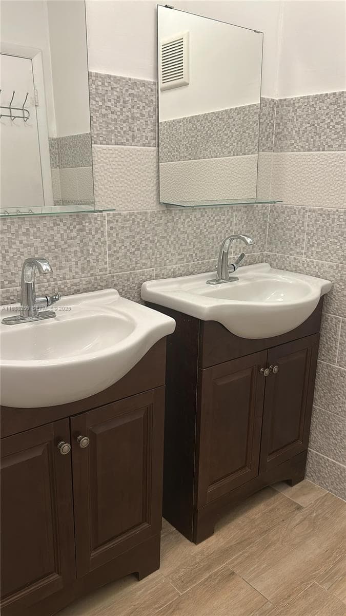 FIRST GULFSTREAM GARDEN · #306C in Hallandale Beach - Photo 16