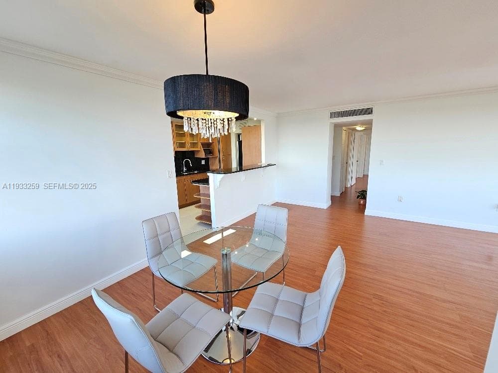 WILSHIRE CONDO · #706E in Miami - Photo 1
