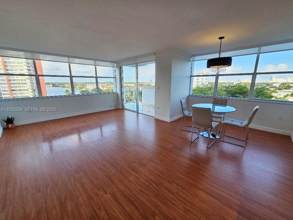 WILSHIRE CONDO · #706E in Miami - Photo 10