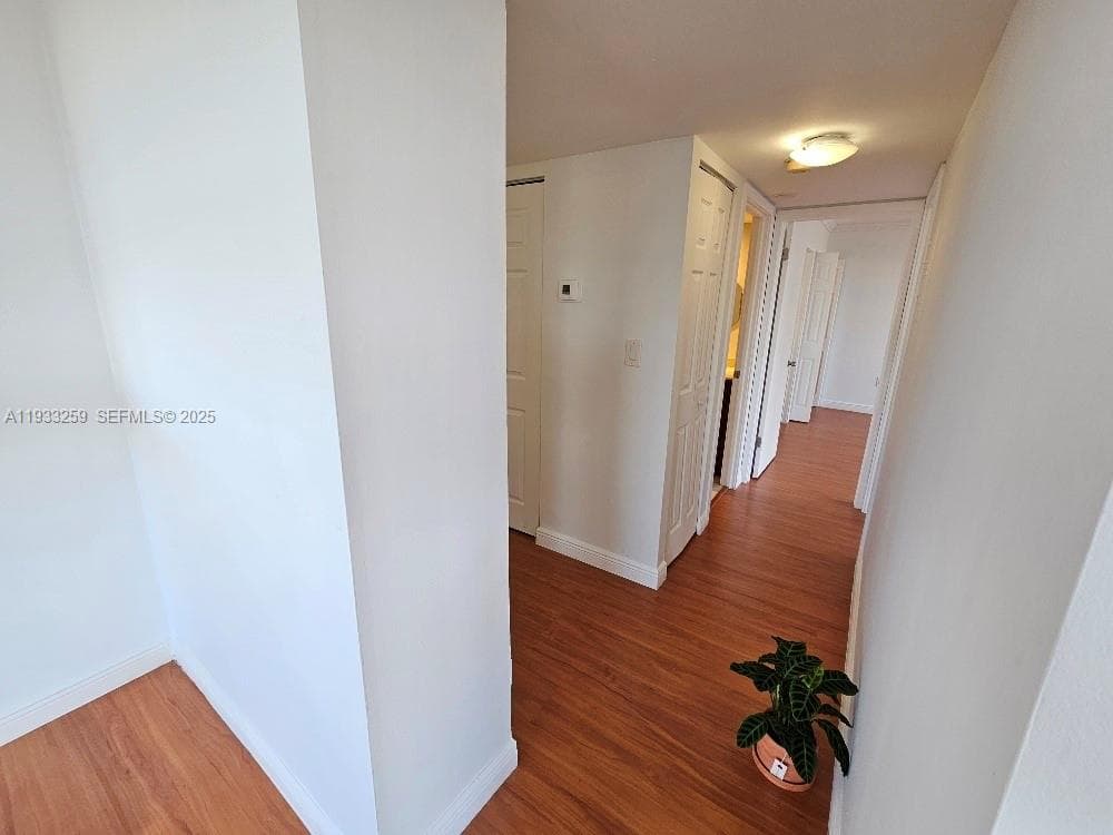 WILSHIRE CONDO · #706E in Miami - Photo 11