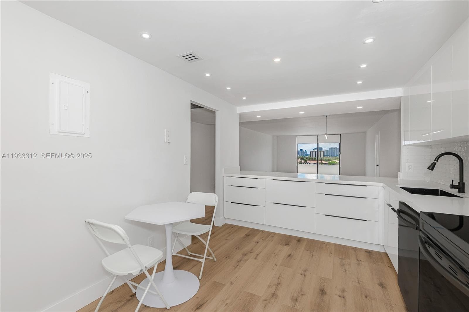 OLYMPUS CONDO PHASE · #821 in Hallandale Beach - Photo 30