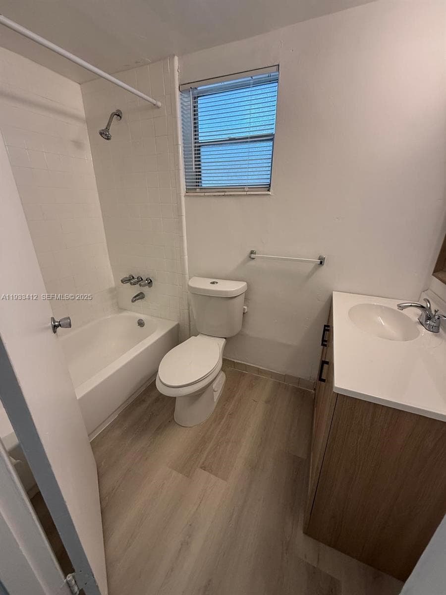 SALEM HOUSE CONDO · #117 in Sunny Isles Beach - Photo 16