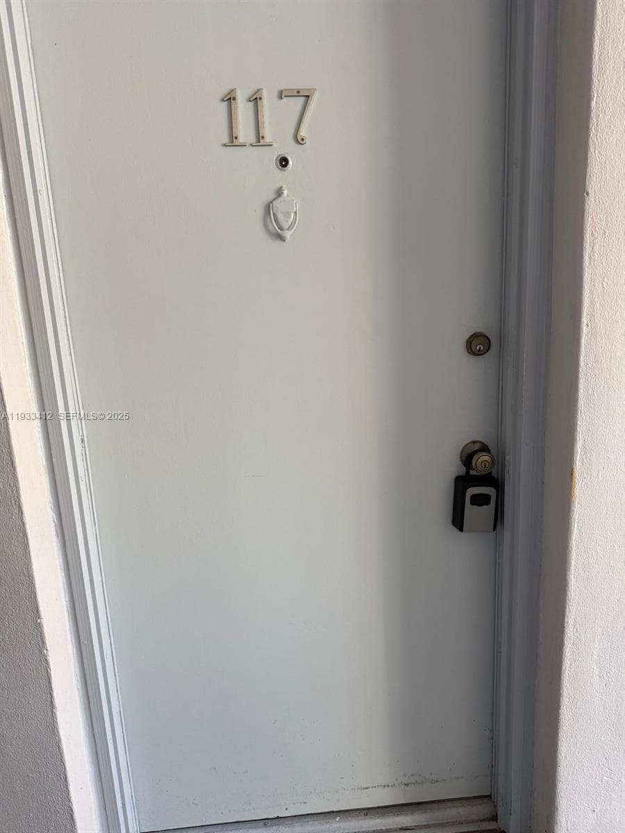 SALEM HOUSE CONDO · #117 in Sunny Isles Beach - Photo 10