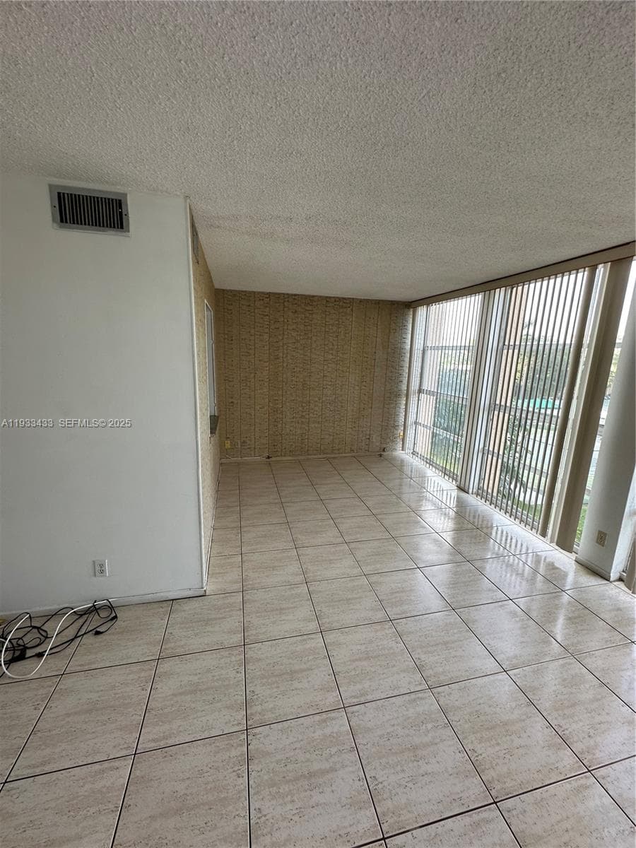 DESOTO PARK NORTH CONDO · #312 in Hallandale Beach - Photo 2