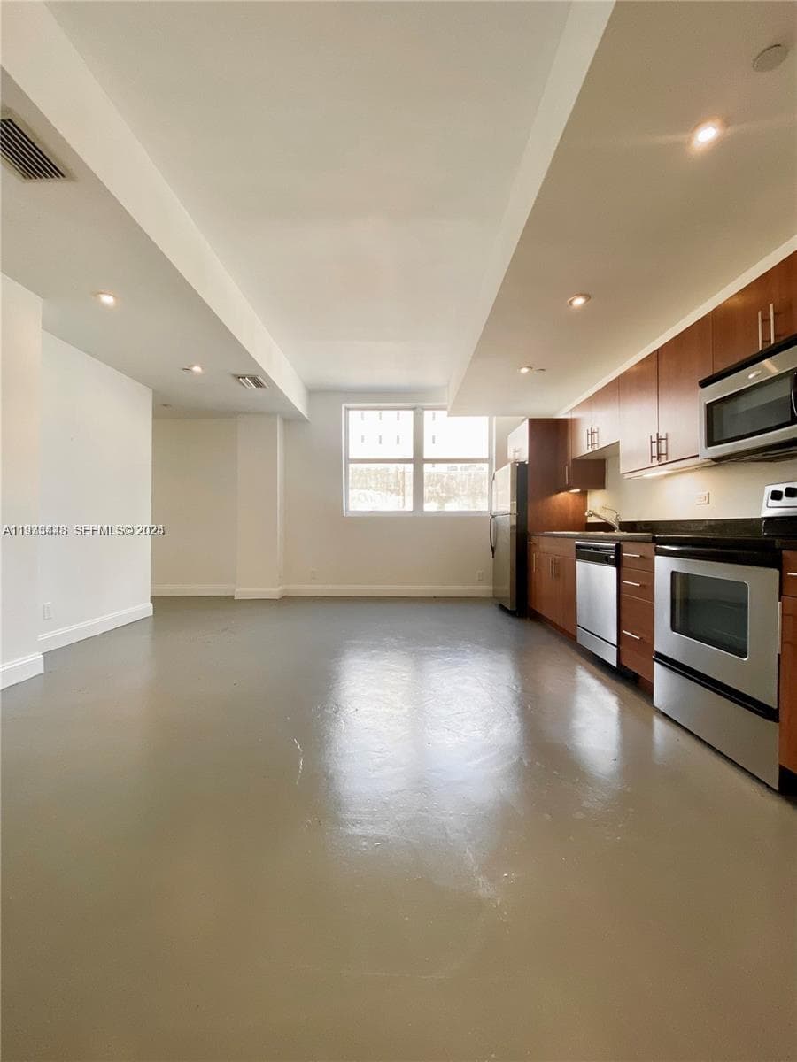 FLAGLER FIRST CONDO · #510 in Miami - Photo 10