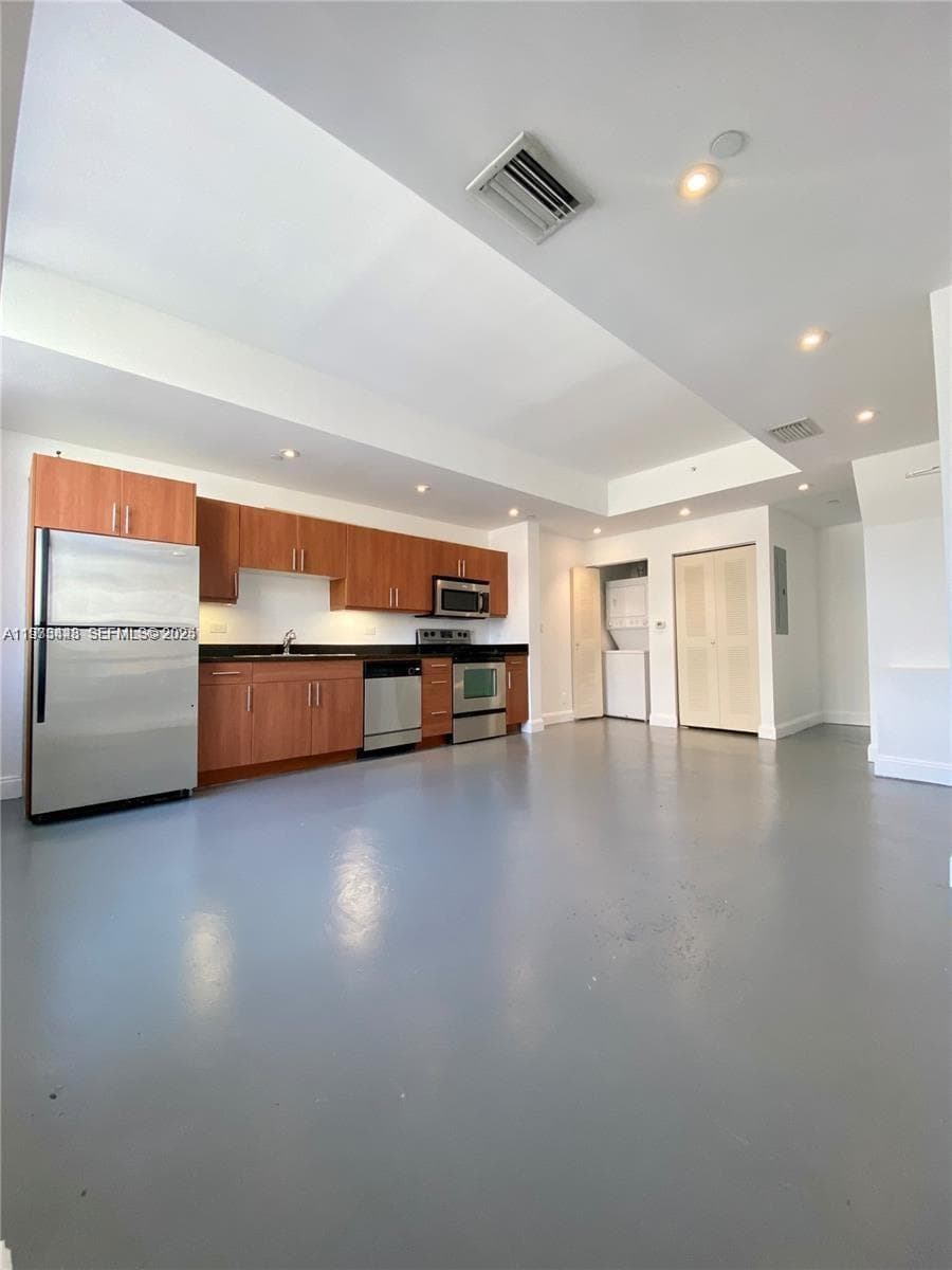 FLAGLER FIRST CONDO · #510 in Miami - Photo 8
