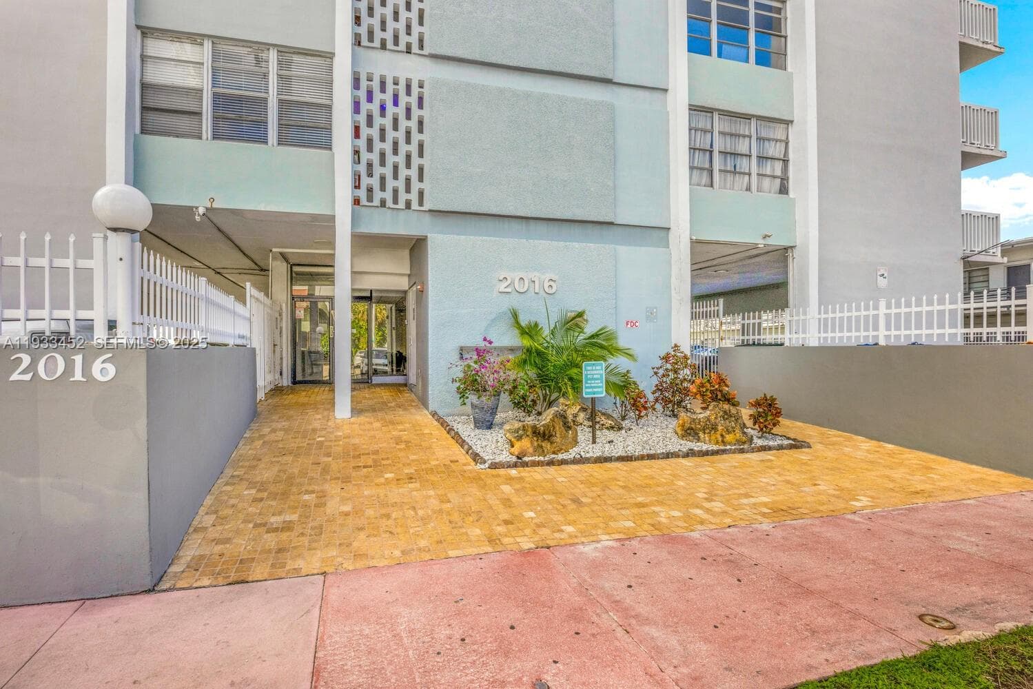 Villa Bay Vista · #604 in Miami Beach - Photo 32