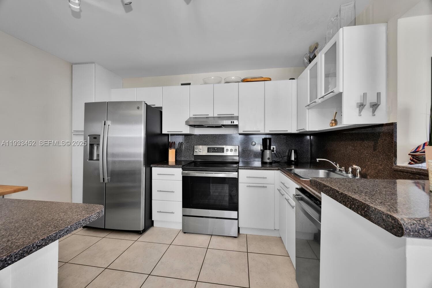 Villa Bay Vista · #604 in Miami Beach - Photo 11