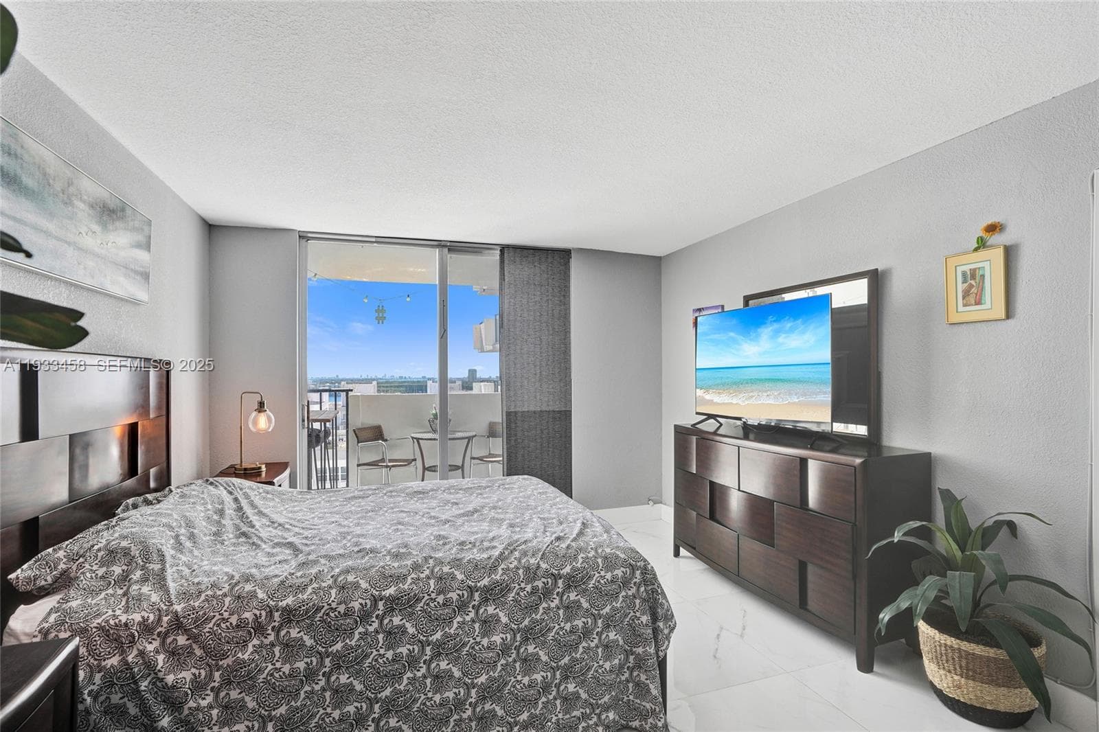 Commodore Plaza Condomini · #2412 in Aventura - Photo 23