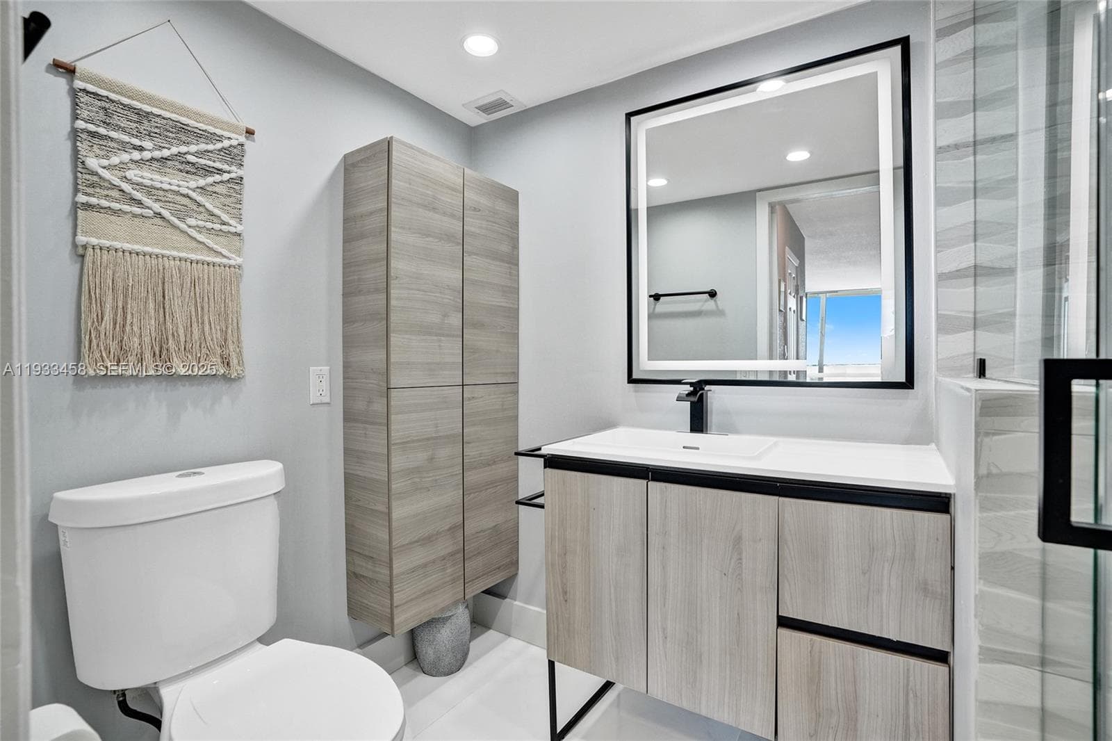 Commodore Plaza Condomini · #2412 in Aventura - Photo 21