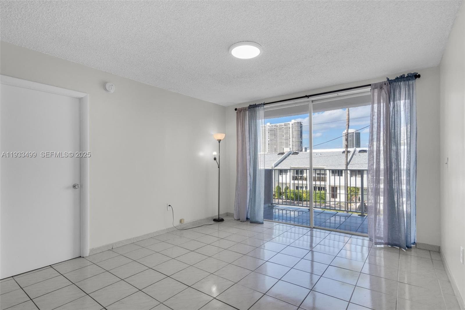 SUNNY SHORES CONDO · #302 in North Miami Beach - Photo 8