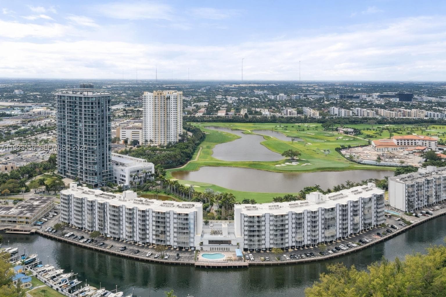 FAIRWAYS RIVIERA CONDO · #530 in Hallandale Beach - Photo 23