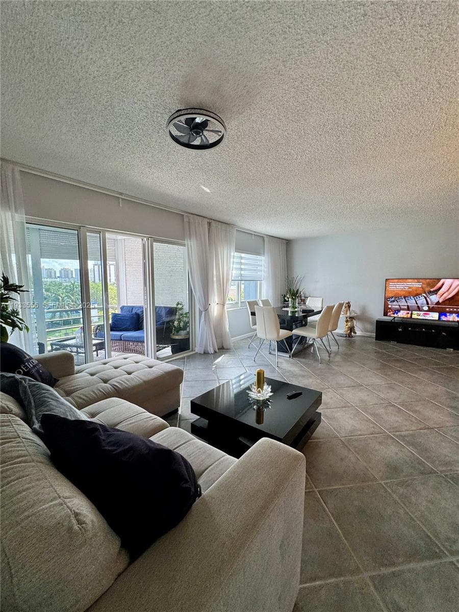 FAIRWAYS RIVIERA CONDO · #530 in Hallandale Beach - Photo 14
