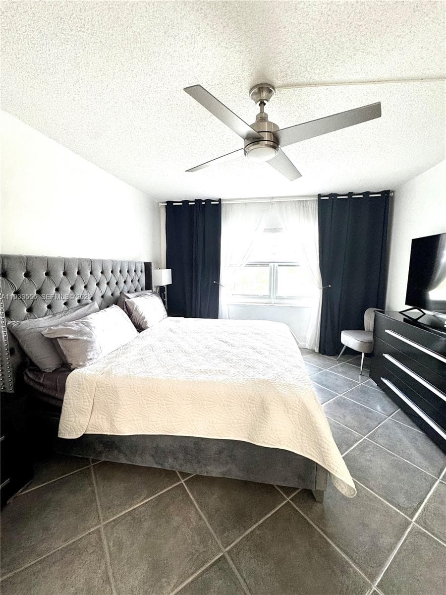 FAIRWAYS RIVIERA CONDO · #530 in Hallandale Beach - Photo 18