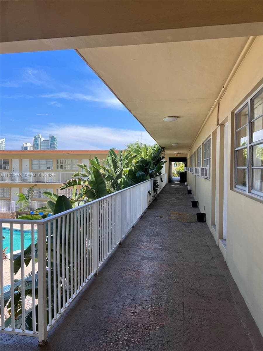 DIPLOMAT GOLF & RACQUET C · #2308 in Hallandale Beach - Photo 6