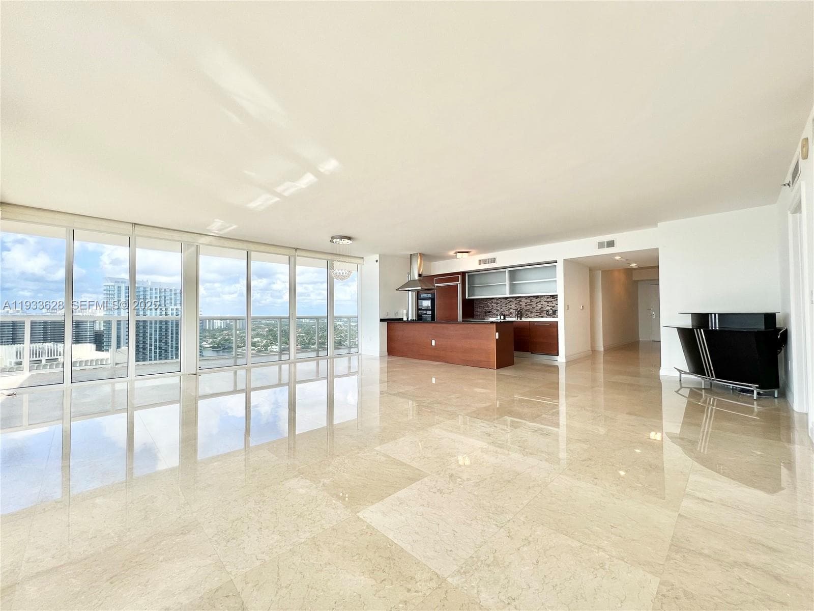 BEACH CLUB CONDO · #2204 in Hallandale Beach - Photo 4