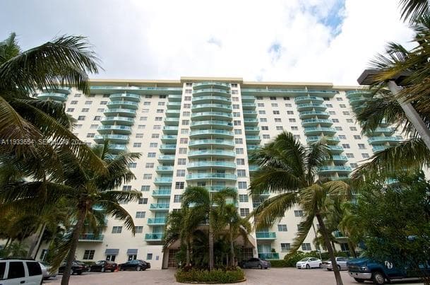 OCEANVIEW · #PH-26 in Sunny Isles Beach - Photo 33