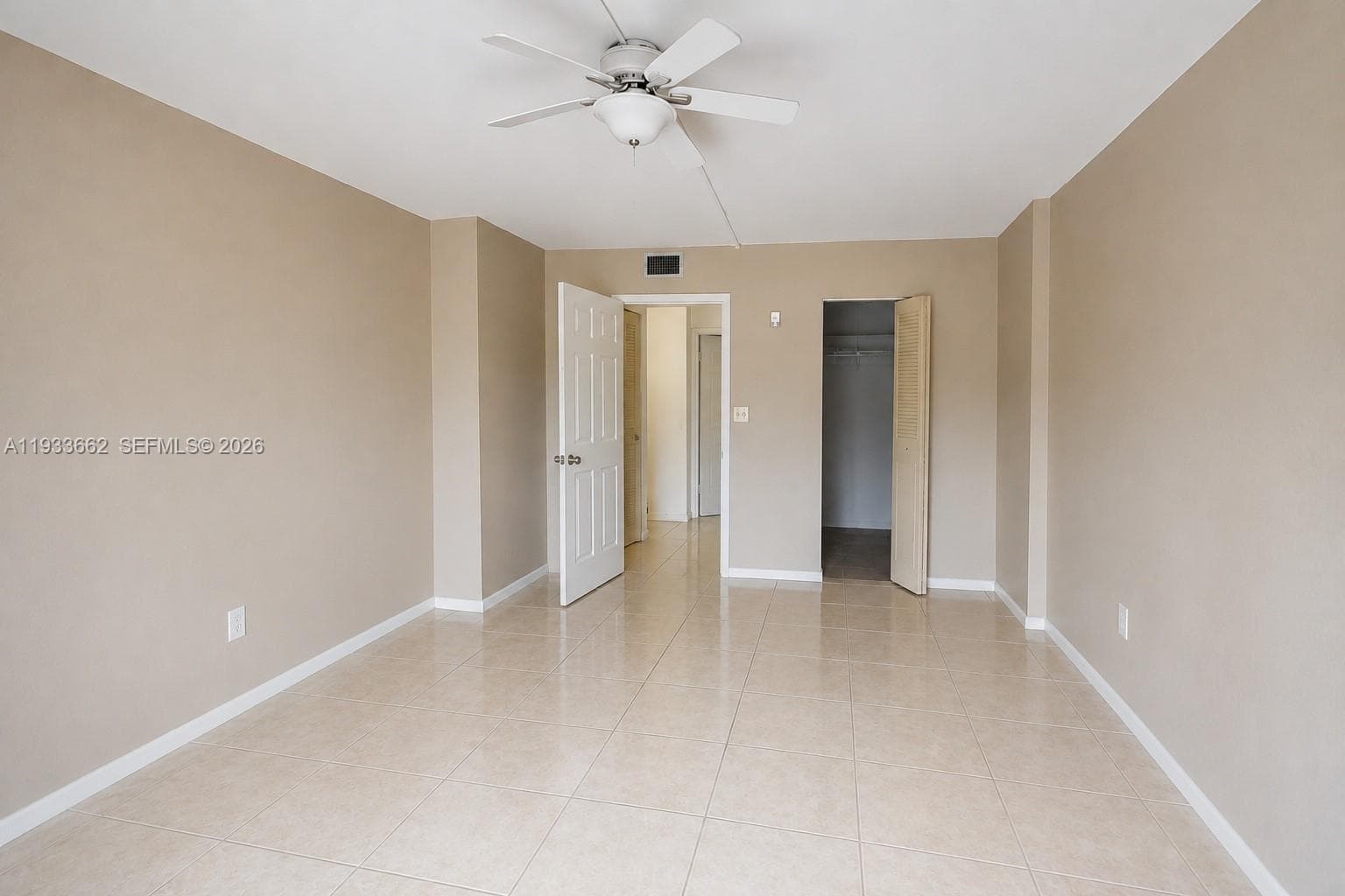 WOODSIDE APTS CONDO · #A308 in North Miami Beach - Photo 11