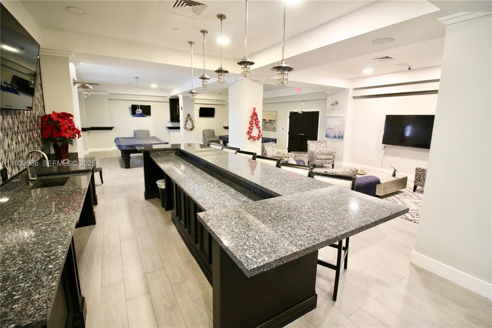 WAVE CONDO · #427 in Hollywood - Photo 33