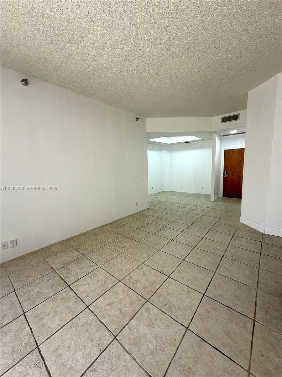 HARBORSIDE AT WATERWAYS · #104 in Aventura - Photo 7