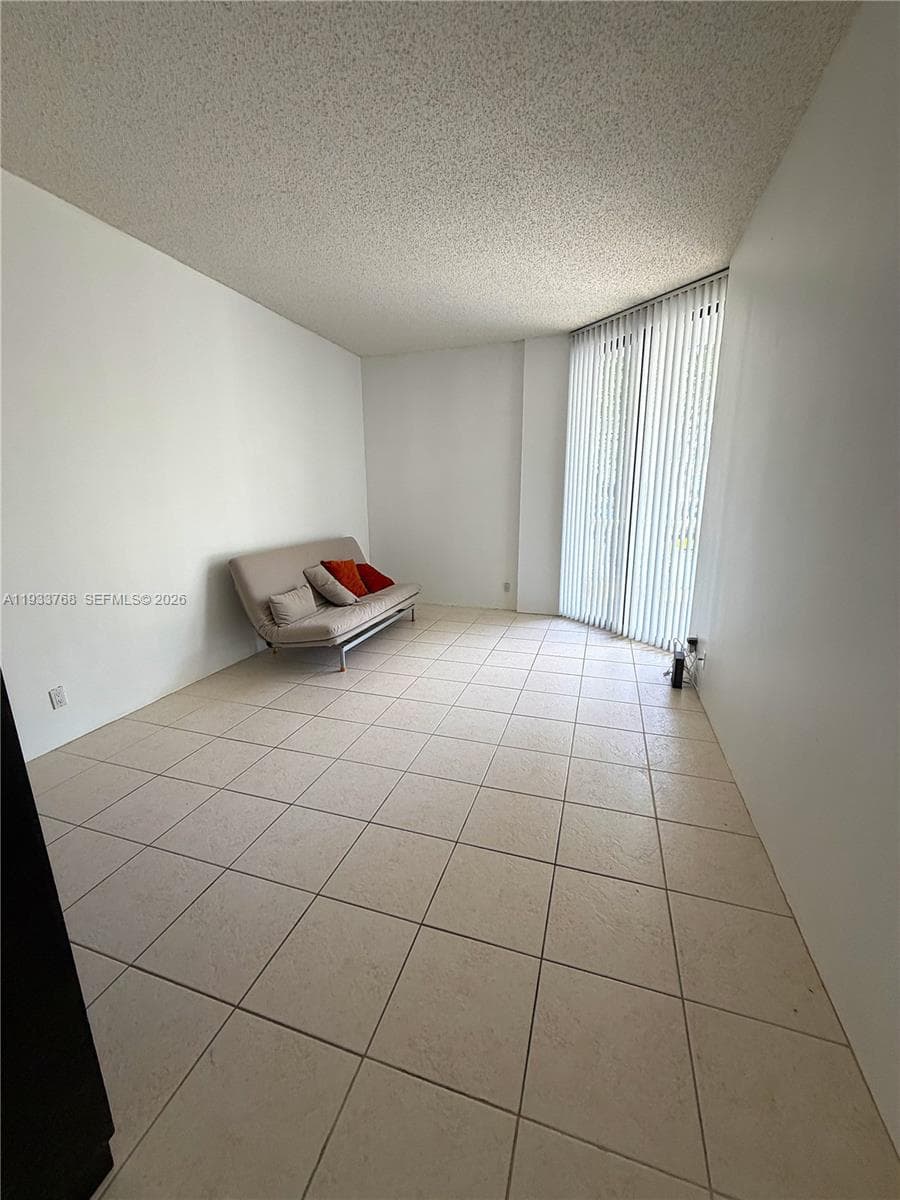 HARBORSIDE AT WATERWAYS · #104 in Aventura - Photo 8