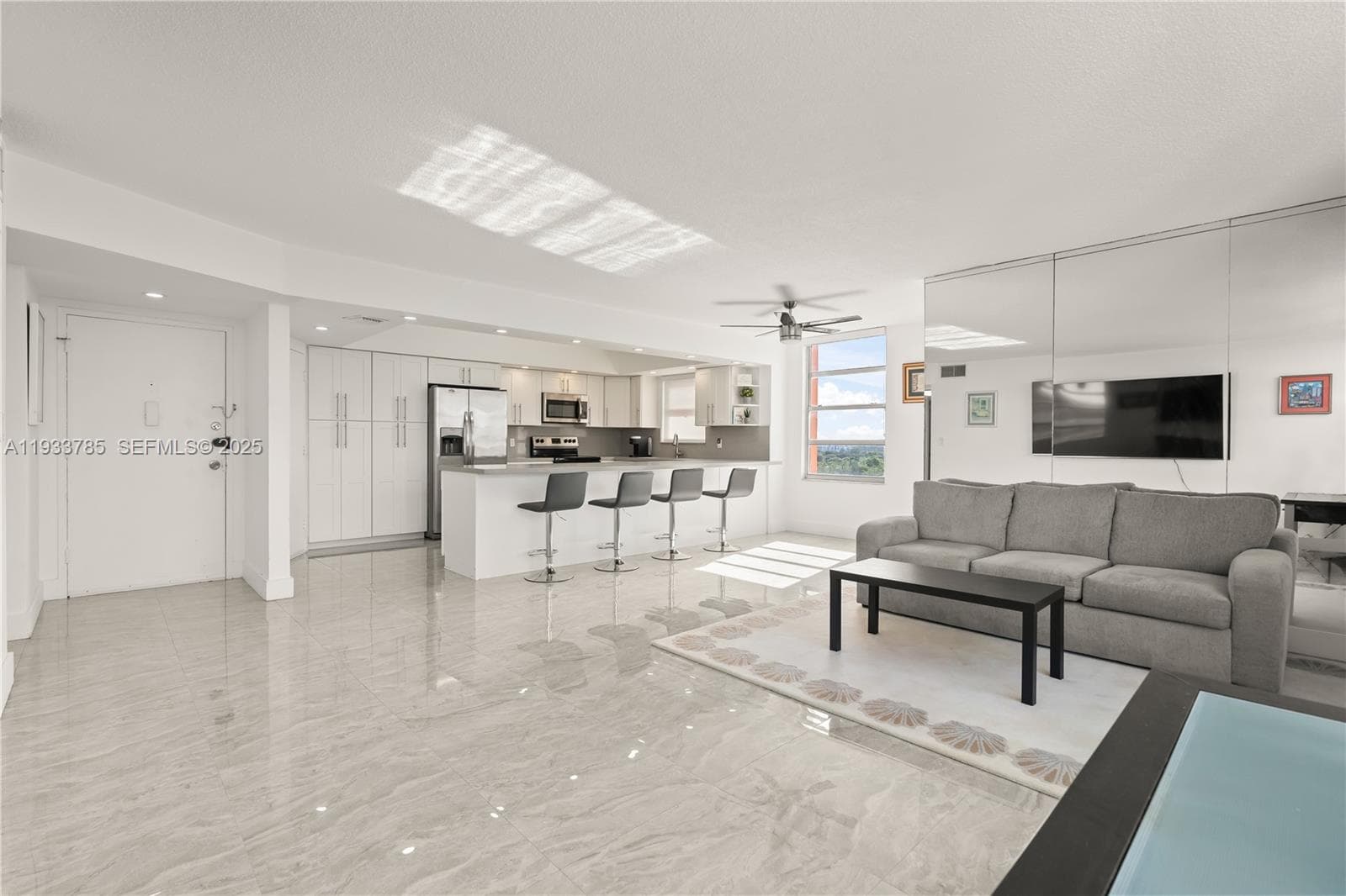 BUCKLEY TOWER CONDO · #1226W in Miami - Photo 9