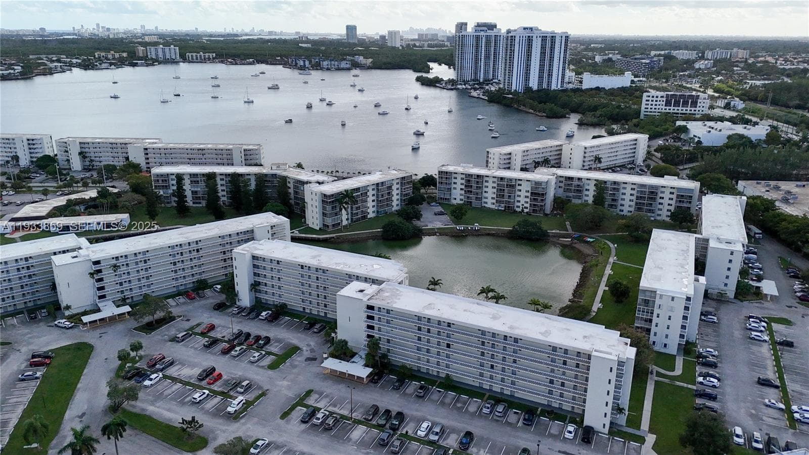 POINT EAST SEC II · #H607 in Aventura - Photo 17