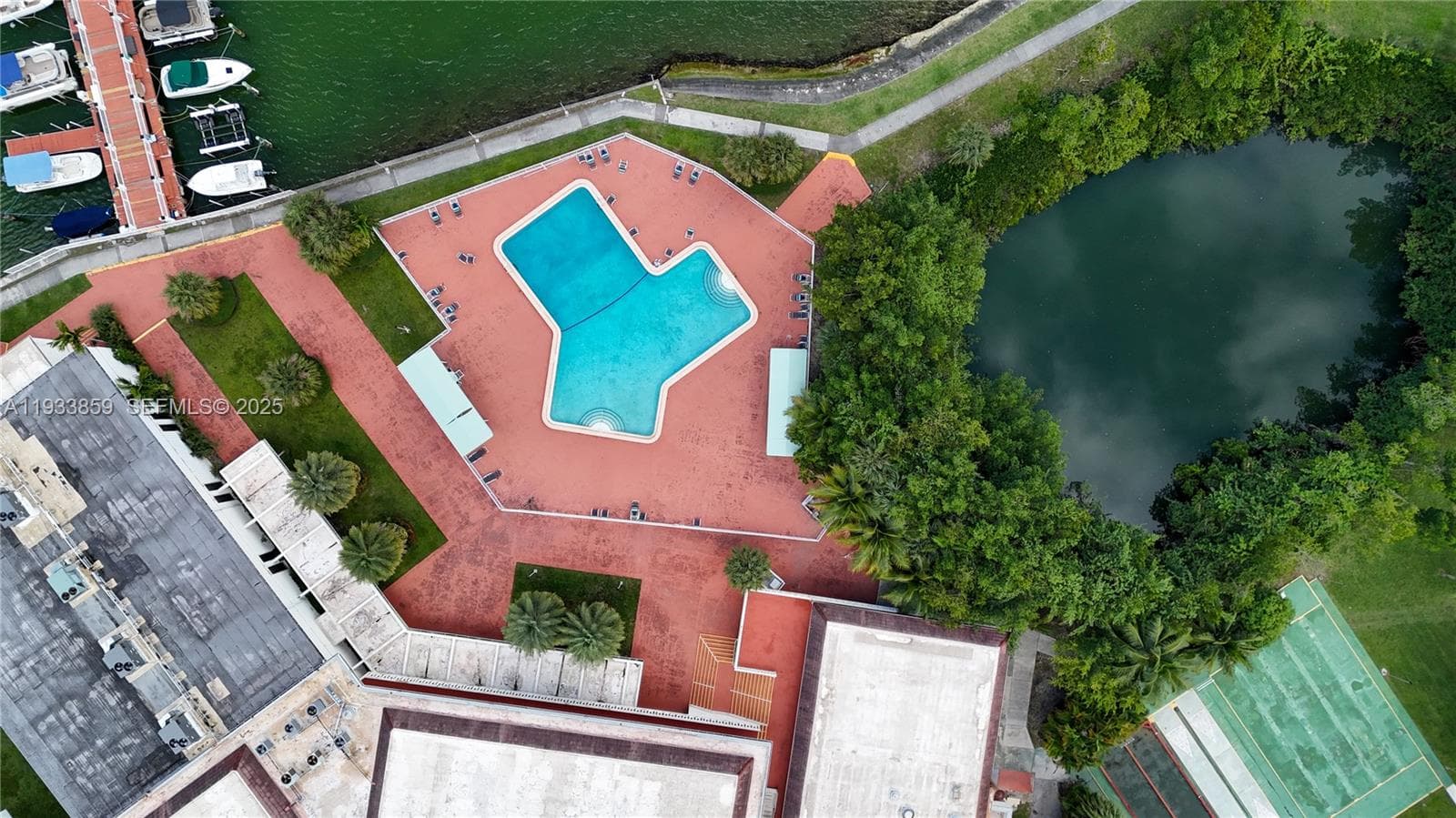 POINT EAST SEC II · #H607 in Aventura - Photo 24