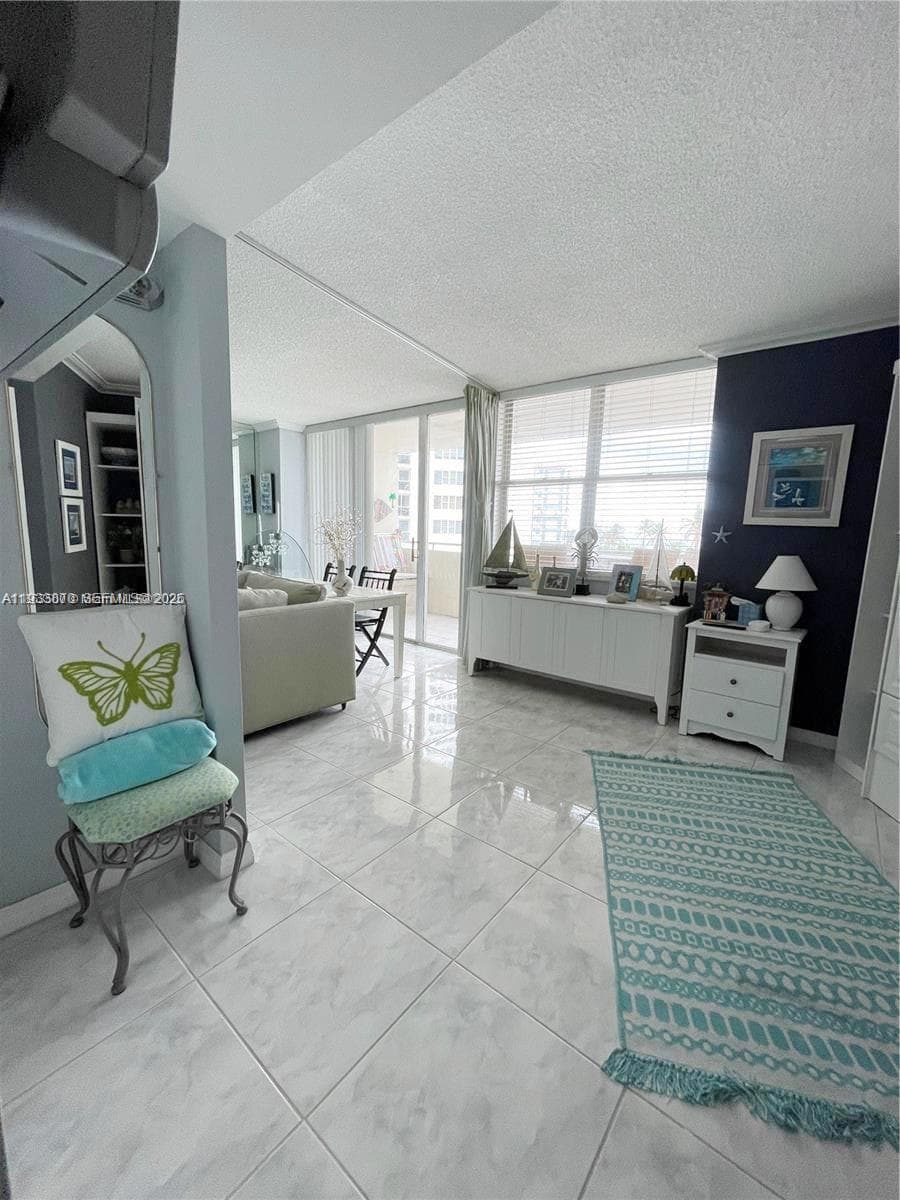 PARKER DORADO · #204 in Hallandale Beach - Photo 12