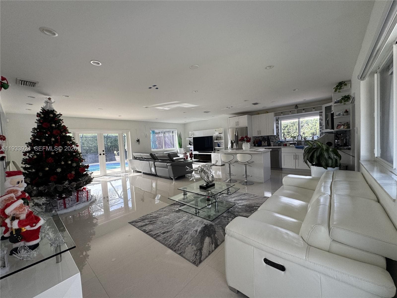 9300 SW 192nd Dr photo 5