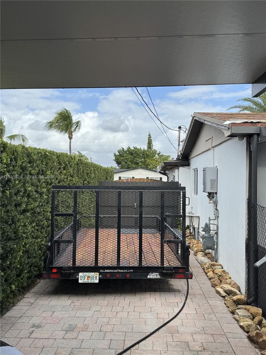 9300 SW 192nd Dr photo 21
