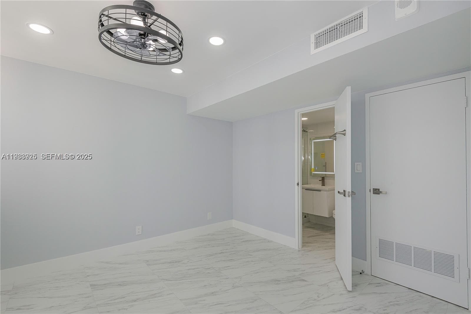 PARKER DORADO CONDO · #706 in Hallandale Beach - Photo 12