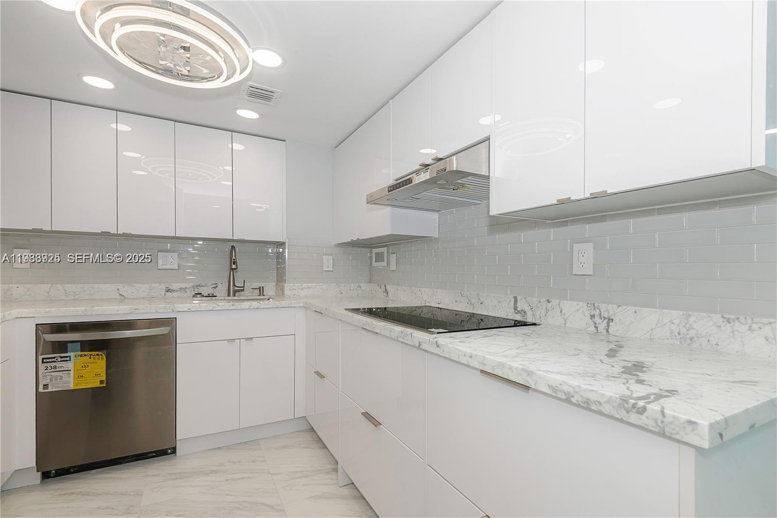 PARKER DORADO CONDO · #706 in Hallandale Beach - Photo 9
