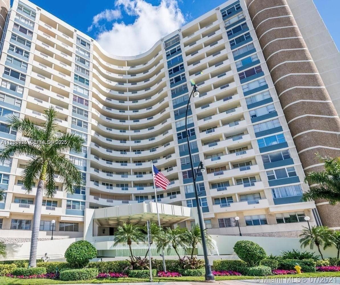 PARKER DORADO CONDO · #706 in Hallandale Beach - Photo 38