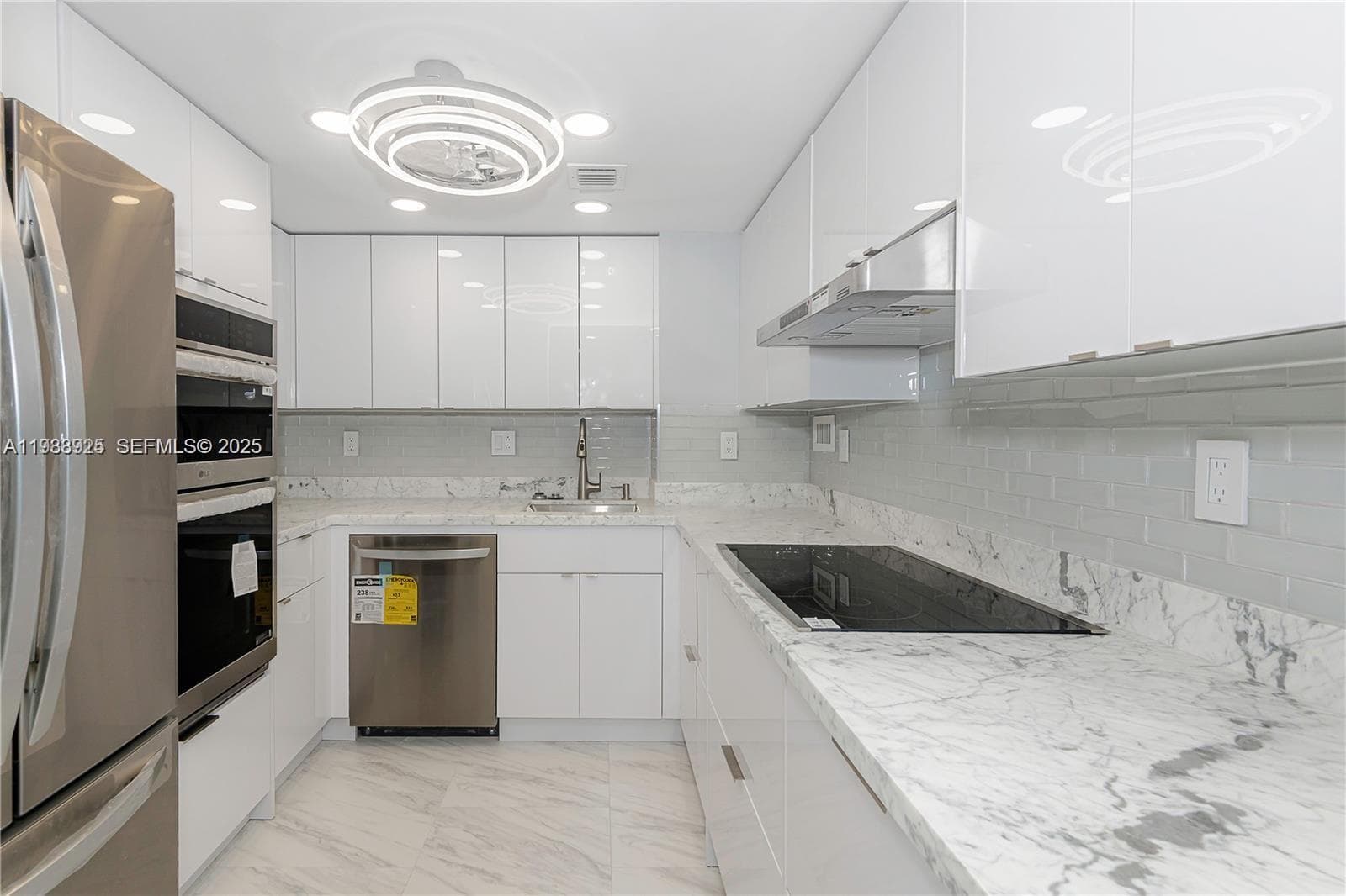 PARKER DORADO CONDO · #706 in Hallandale Beach - Photo 8